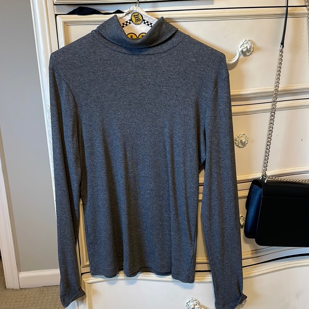 H&M Turtleneck shirt